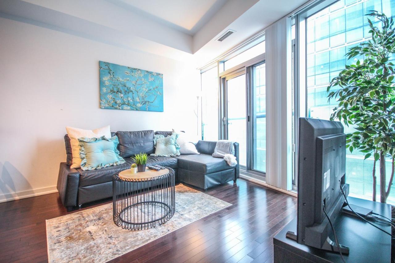 Sarkar Suites - Entertainment District Toronto Kültér fotó
