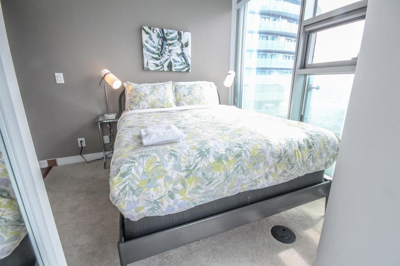 Sarkar Suites - Entertainment District Toronto Szoba fotó